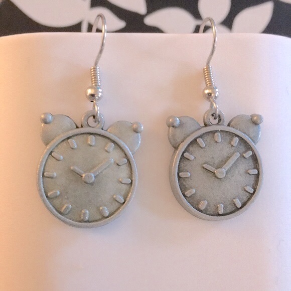 Cat Time Clock Earrings in silver - Picture 1 of 2